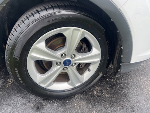 Used 2016 Ford Escape SE w/ Equipment Group 201A image 10