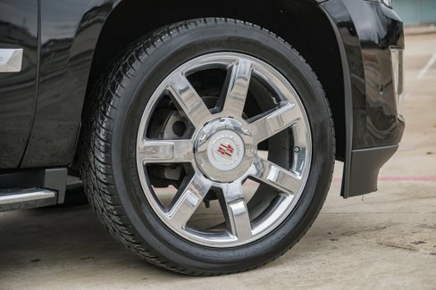 Used 2017 Cadillac Escalade ESV Luxury image 59
