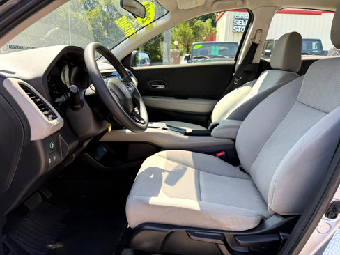 Used 2019 Honda HR-V LX image 9