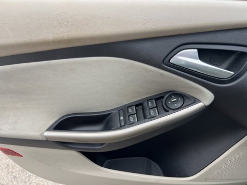 Used 2012 Ford Focus SEL image 8