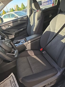 Used 2024 Nissan Rogue SV image 15