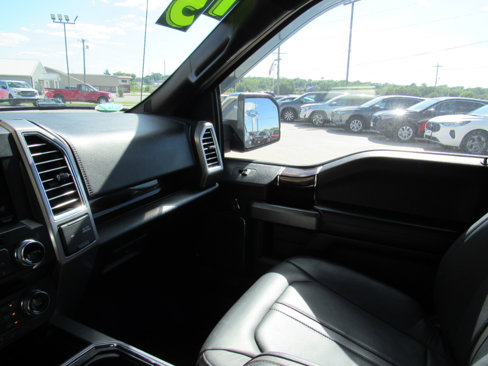 Used 2015 Ford F150 Platinum w/ Equipment Group 701A Luxury image 31