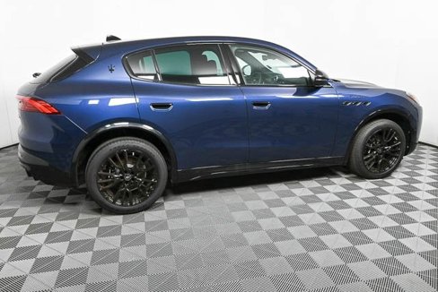 New 2025 Maserati Grecale Modena image 30
