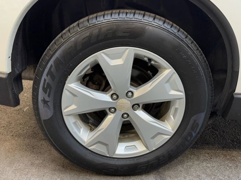 Used 2014 Subaru Forester 2.5i Premium w/ All-Weather Package image 9
