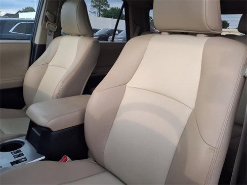 Used 2018 Toyota 4Runner Limited image 6