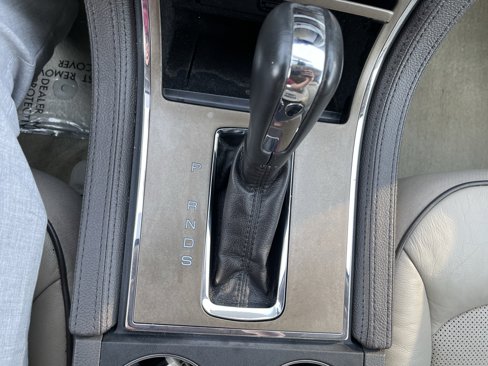 Used 2014 Lincoln MKX AWD w/ Equipment Group 102A image 24