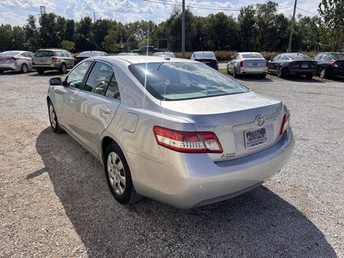 Used 2010 Toyota Camry LE image 4
