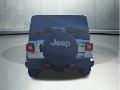 Used 2018 Jeep Wrangler Unlimited Sahara image 16