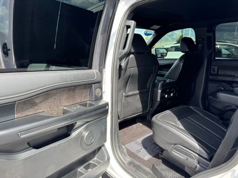 Used 2021 Ford Expedition Limited image 37