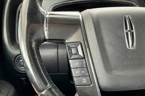 Used 2016 Lincoln Navigator L Select image 23