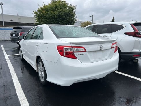 Used 2013 Toyota Camry SE image 2