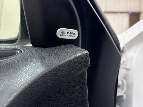 Used 2019 Chrysler 300 Limited image 4