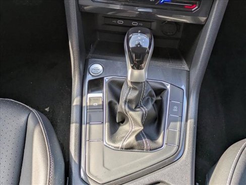 Used 2023 Volkswagen Tiguan SE image 13