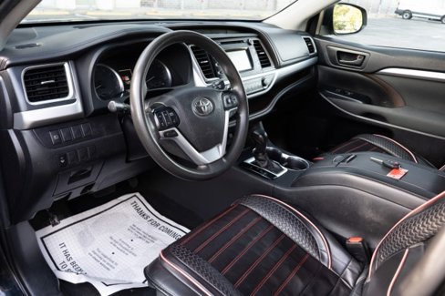 Used 2019 Toyota Highlander Plus image 19