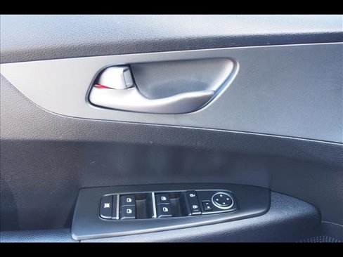 Used 2021 Kia Forte LXS image 18