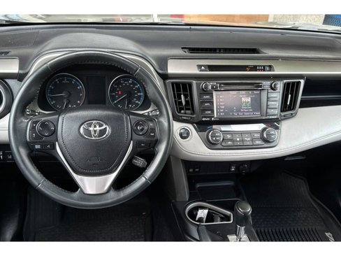 Used 2018 Toyota RAV4 XLE image 15