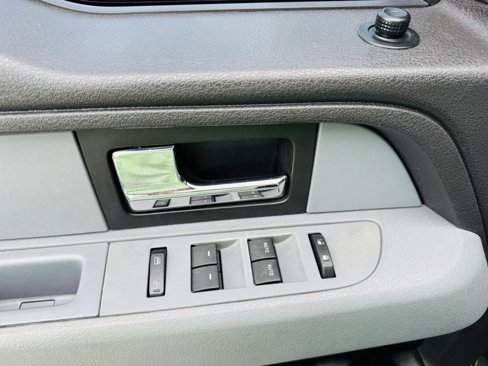 Used 2013 Ford F150 XLT w/ XTR Pkg image 9