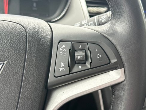 Used 2022 Chevrolet Trax LT w/ Premium Seat Package image 30