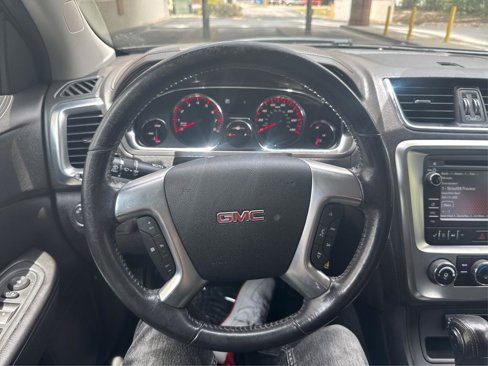 Used 2013 GMC Acadia SLE image 16