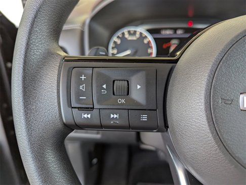 Used 2023 Nissan Rogue SV image 21