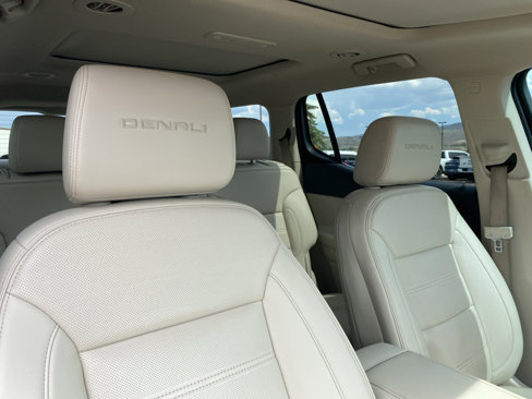 Used 2022 GMC Acadia Denali w/ Denali Ultimate Package image 6