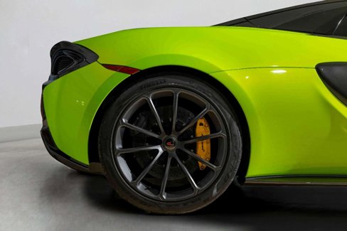 Used 2018 McLaren 570S Spider image 19
