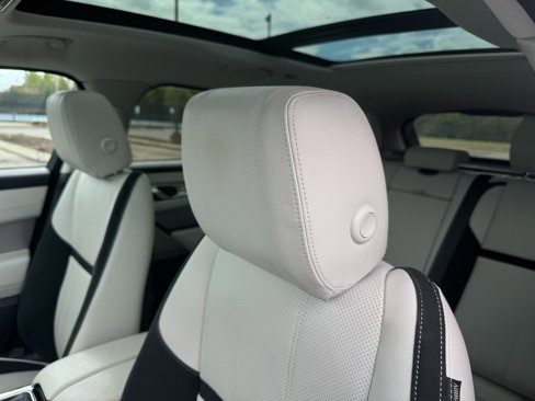 Used 2020 Land Rover Range Rover Velar R-Dynamic S image 15