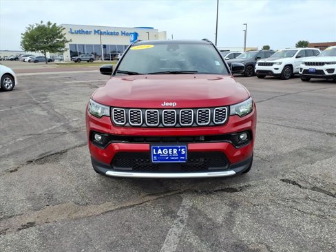 Used 2024 Jeep Compass Limited image 17