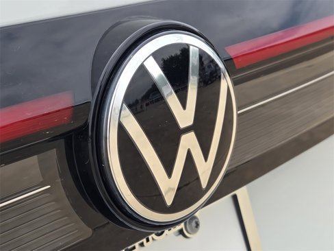 New 2025 Volkswagen Taos S image 7