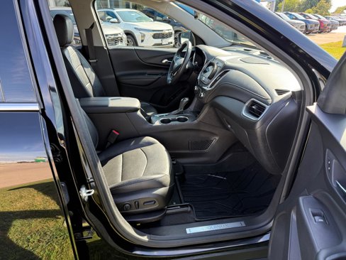 Used 2018 Chevrolet Equinox Premier image 9