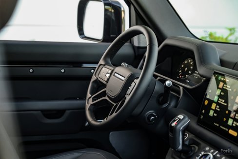 Used 2024 Land Rover Defender 130 Outbound image 40