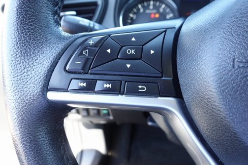 Used 2019 Nissan Rogue SL w/ Premium Package image 14