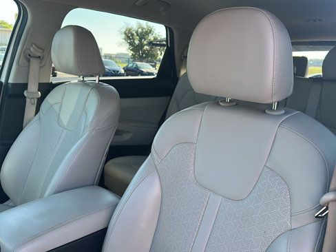 Used 2021 Kia Sorento S image 14