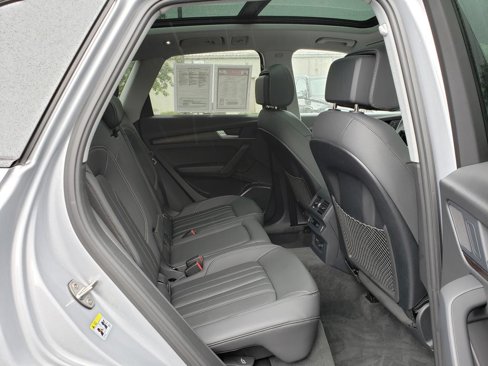 Used 2025 Audi Q5 2.0T Premium image 16