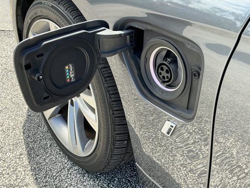 Used 2018 BMW 330e image 15