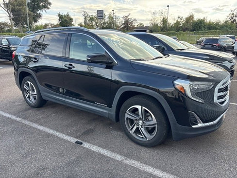 Used 2019 GMC Terrain SLT image 1