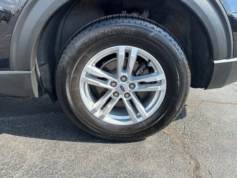 Used 2022 Ford Explorer XLT w/ Equipment Group 202A image 14