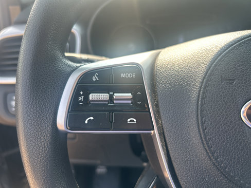 Used 2020 Kia Sorento LX image 25