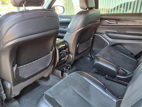 Certified 2021 Jeep Grand Cherokee L Laredo image 22