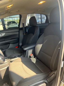 Used 2021 Kia Forte LX image 8