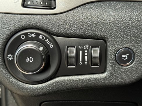 Used 2019 Jeep Cherokee Limited image 20