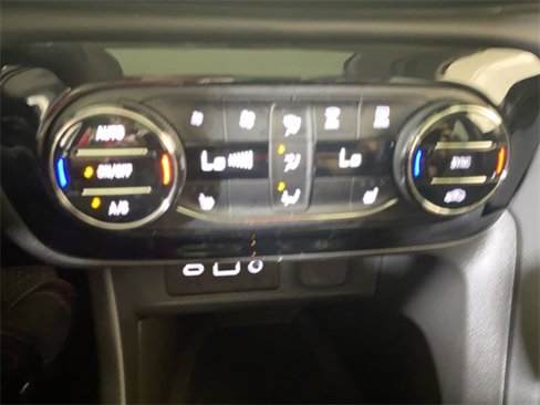 Used 2023 Buick Encore GX Essence w/ Experience Buick Package image 40