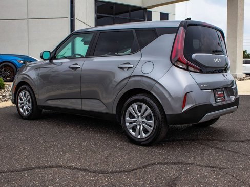 Used 2023 Kia Soul LX image 4