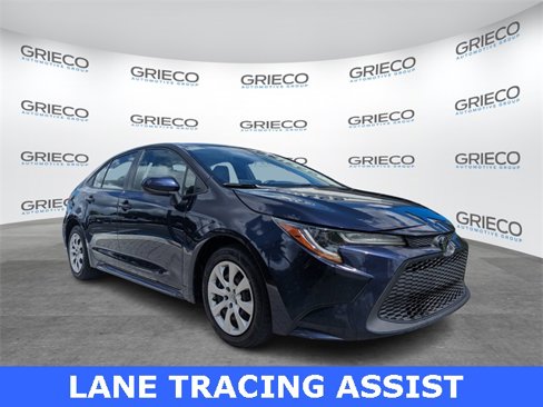Used 2021 Toyota Corolla LE image 1