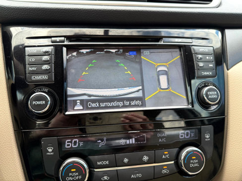 Used 2015 Nissan Rogue SV w/ SV Premium Package image 31