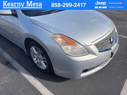 Used 2008 Nissan Altima 3.5 SE image 1