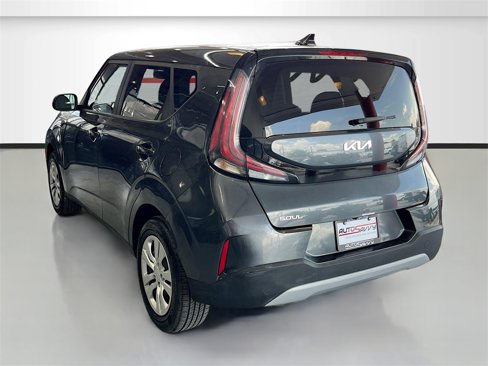 Used 2023 Kia Soul LX image 5