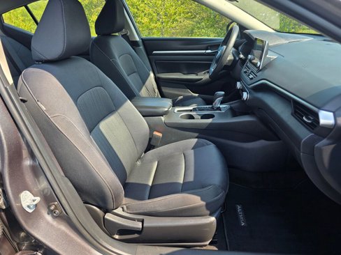 Used 2022 Nissan Altima 2.5 SV image 43