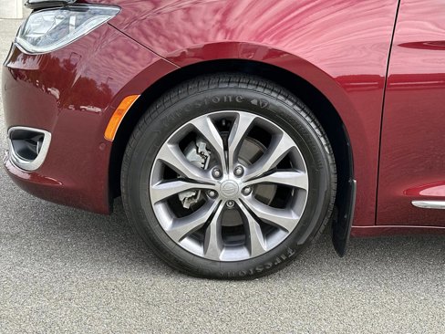 Used 2019 Chrysler Pacifica Limited w/ Tire & Wheel Group image 11