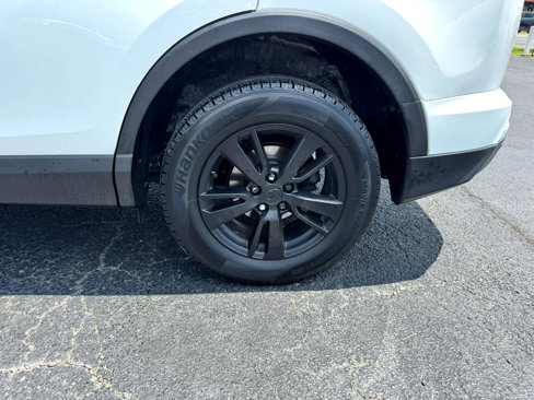 Used 2018 Toyota RAV4 XLE image 10